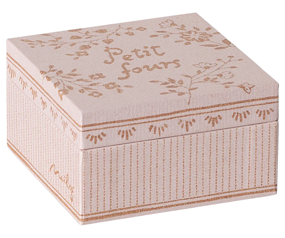 Cakes and Cake Stand, Mini