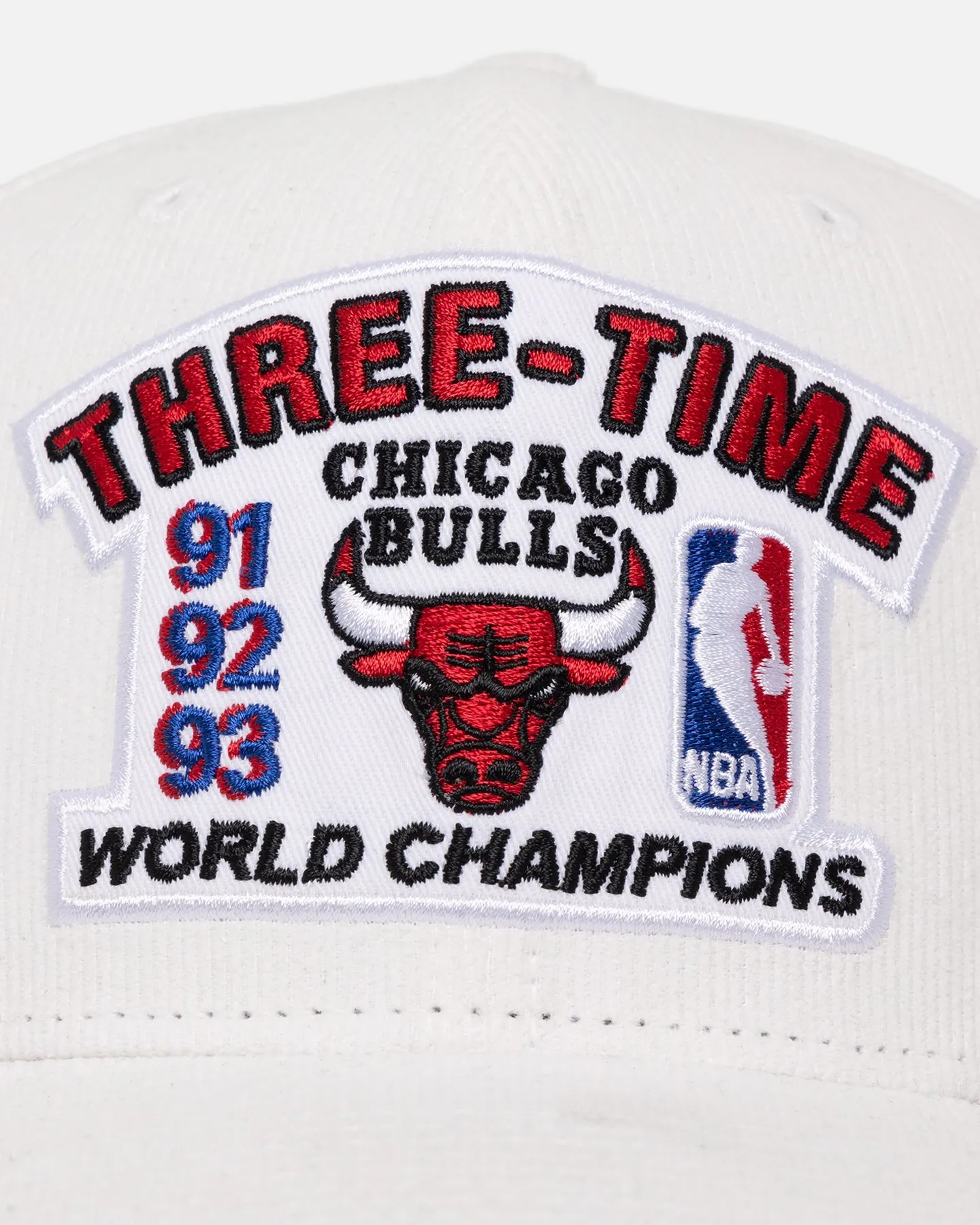 Mitchell & Ness Chicago Bulls 3 Time OG Corduroy Snapback White