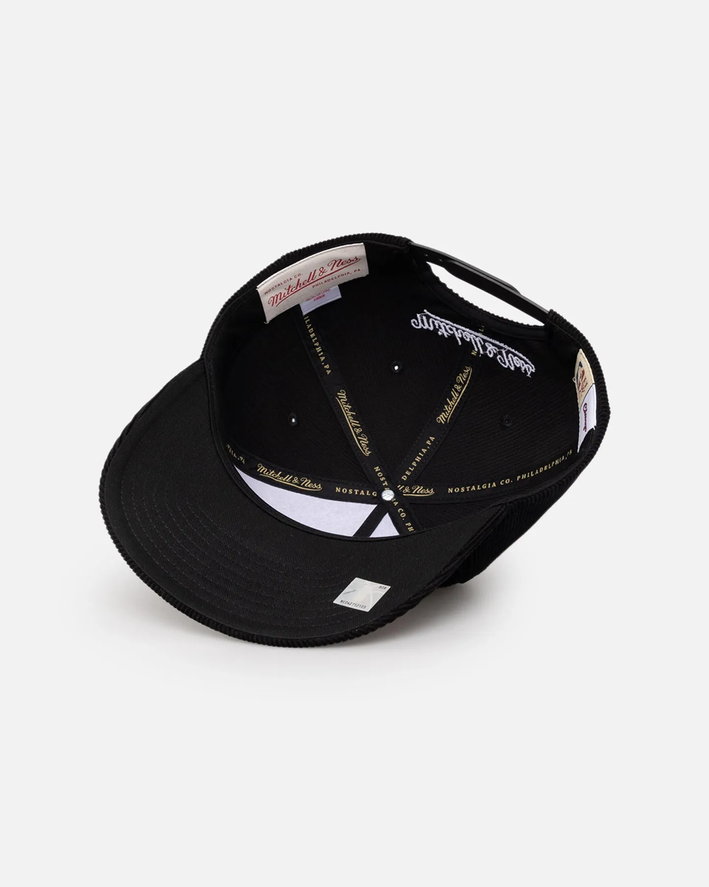 Mitchell & Ness Chicago Bulls Laguna Redline Panel Snapback Black