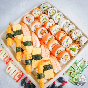 Mixed Nigiri and Maki Rolls Platter - 33 pieces